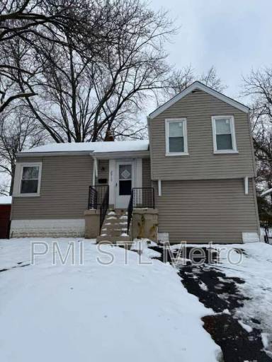 Main picture of 2915 Ridgeway Ave