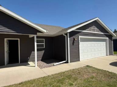 Main picture of 760 Ver Bunker Ave
