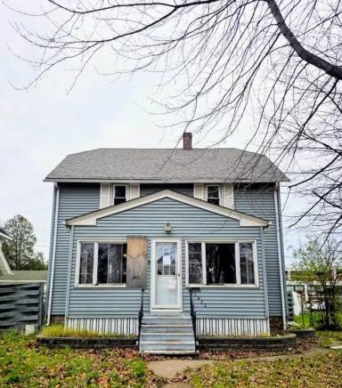 Main picture of 2023 6th Ave E