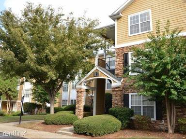 Main picture of The Hamptons at East Cobb Apartment Homes