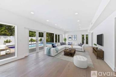 Main picture of 218 Avila Rd