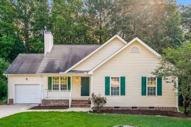 Main picture of 305 Wood Green Dr