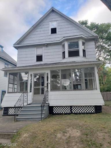 Main picture of 242 Roycroft Dr