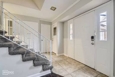 Main picture of 1401 Paris Dr