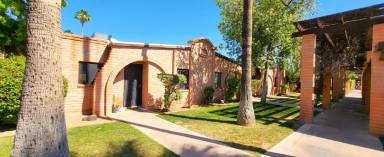 Main picture of 3056 N 32nd St