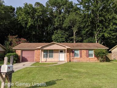 Main picture of 217 Arbor Rd