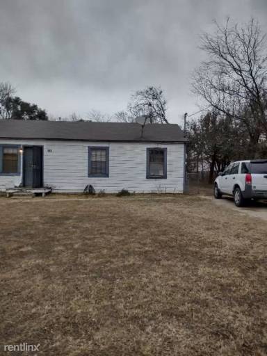 Main picture of 111 E Valley Rd