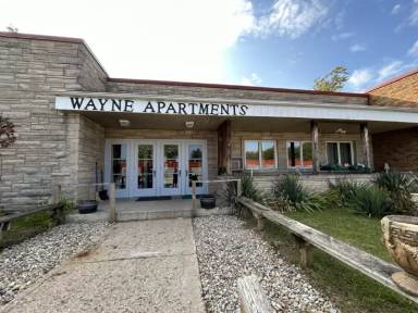 Main picture of 11 W Indiana Ave
