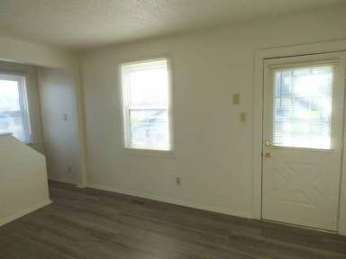 Main picture of 3903 Grayston Ave