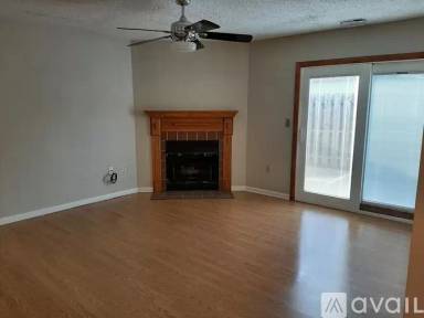 Main picture of 582 Moull St