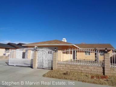 Main picture of 37210 Populus Ave