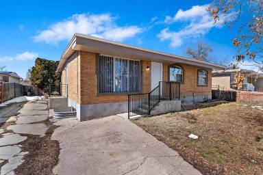 Main picture of 443 N Dorothea Way