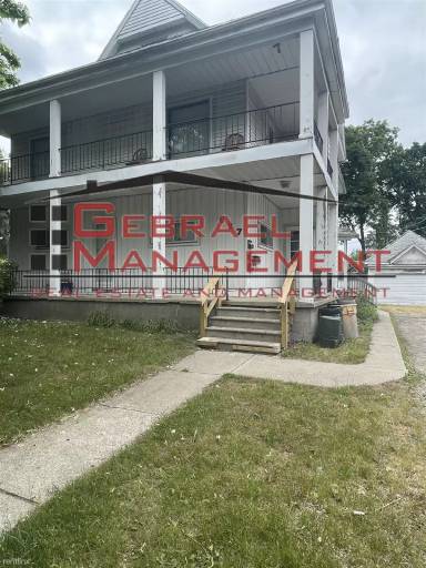 Main picture of 627 E 2nd St