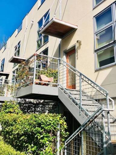 Main picture of 730 Frederica St NE