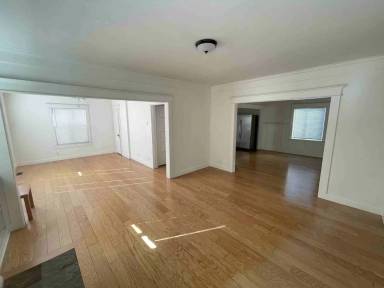 Main picture of 4335 Fulton Ave