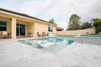 Main picture of 7601 SW Harbor Cove Dr