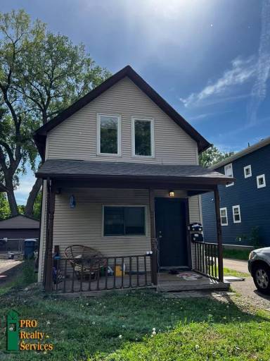 Main picture of 423 Taylor St NE