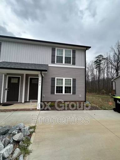 Main picture of 568 Kirk St