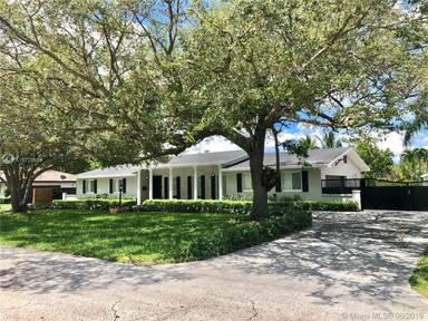 Main picture of 16420 SW 80th Ave