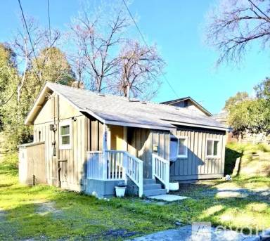 Main picture of 1246 Oak St