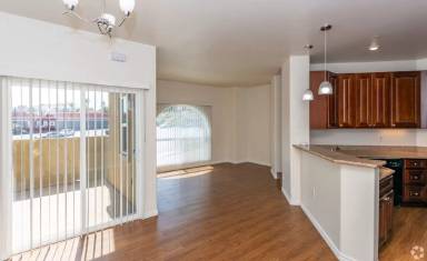 Main picture of 4880 Maple Ave