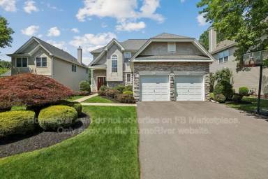 Main picture of 10 Redmond Ct