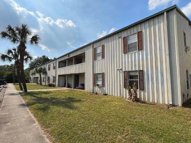 Main picture of Willow Tree Apartments