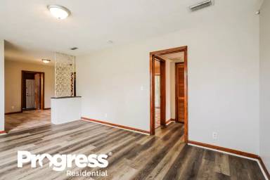 Main picture of 5331 Glenwood Ave