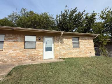 Main picture of 909 Dryden Ave
