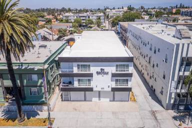Main picture of 535 W 3rd St