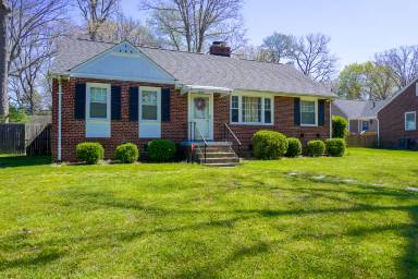 Main picture of 1203 Ridgecrest Dr