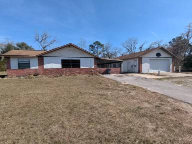 Main picture of 13702 Peach Tree Rd