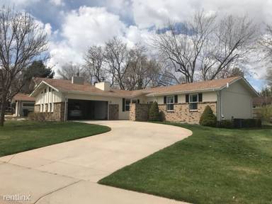 Main picture of 707 44th Ave