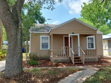 Main picture of 214 Hunter St
