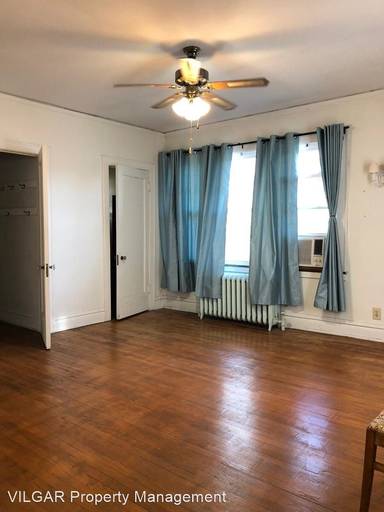 Main picture of 27 Highland St
