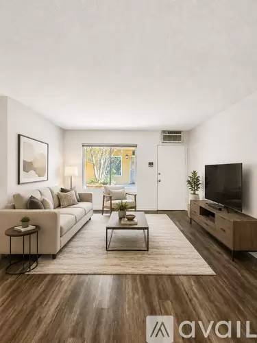 Main picture of 1300 N Laurel Ave