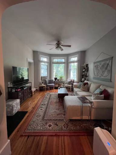 Main picture of 3708 N Hermitage Ave