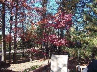 Main picture of 128 Sayre Dr