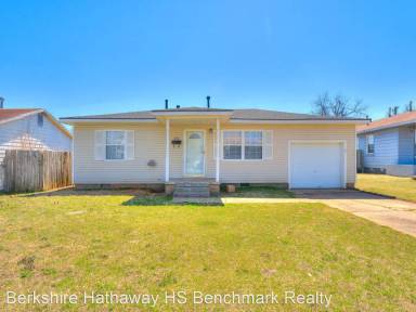 Main picture of 1207 Carol Dr