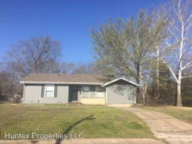 Main picture of 3302 Texas St