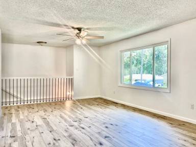 Main picture of 138 Riverview Dr