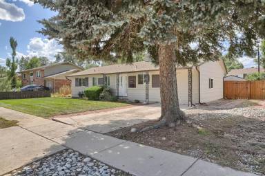 Main picture of 1614 Dixon Dr
