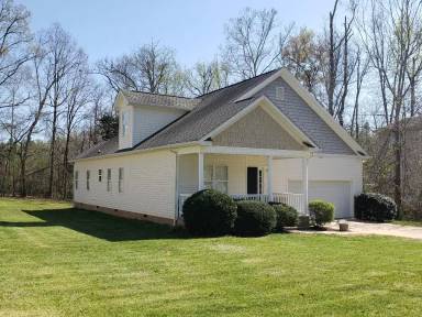 Main picture of 626 Neal Dr