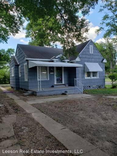 Main picture of 2700 Murray St