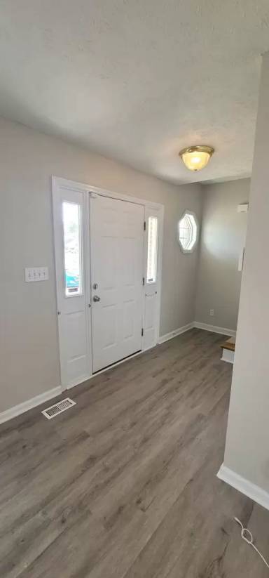 Main picture of 7404 Shillinglaw Cir
