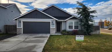 Main picture of 12961 Three Point St