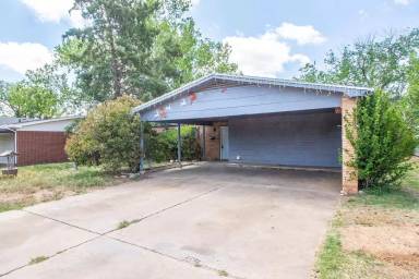 Main picture of 4415 49th St