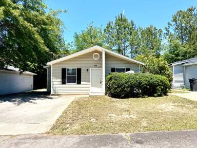 Main picture of 2442 Winston Way