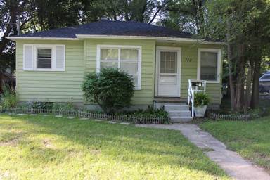 Main picture of 710 Maple St