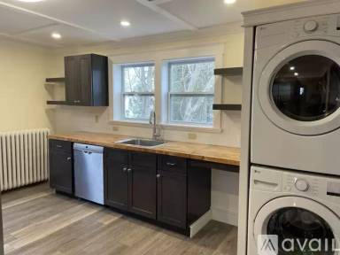 Main picture of 9 Chase Ln